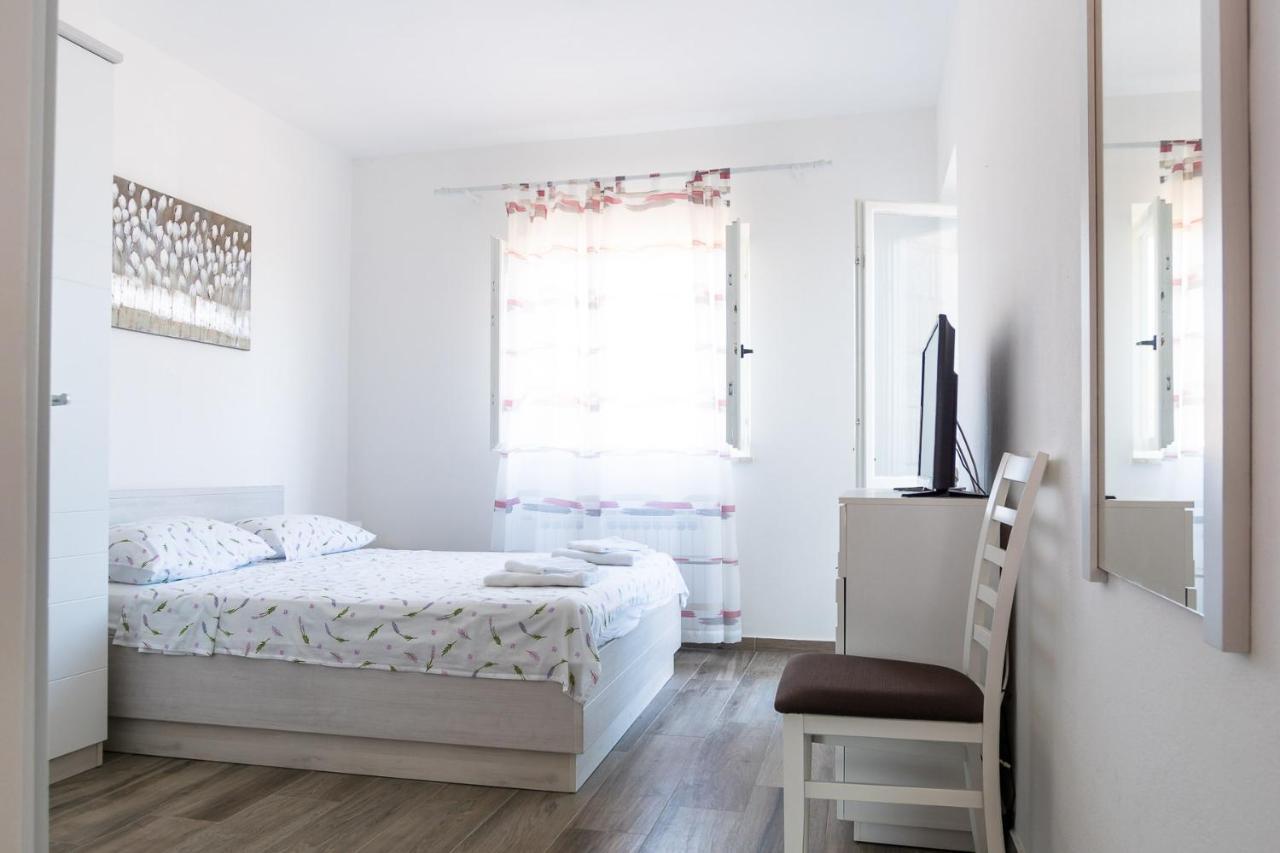 Apartmani Fides Lumbarda Kültér fotó