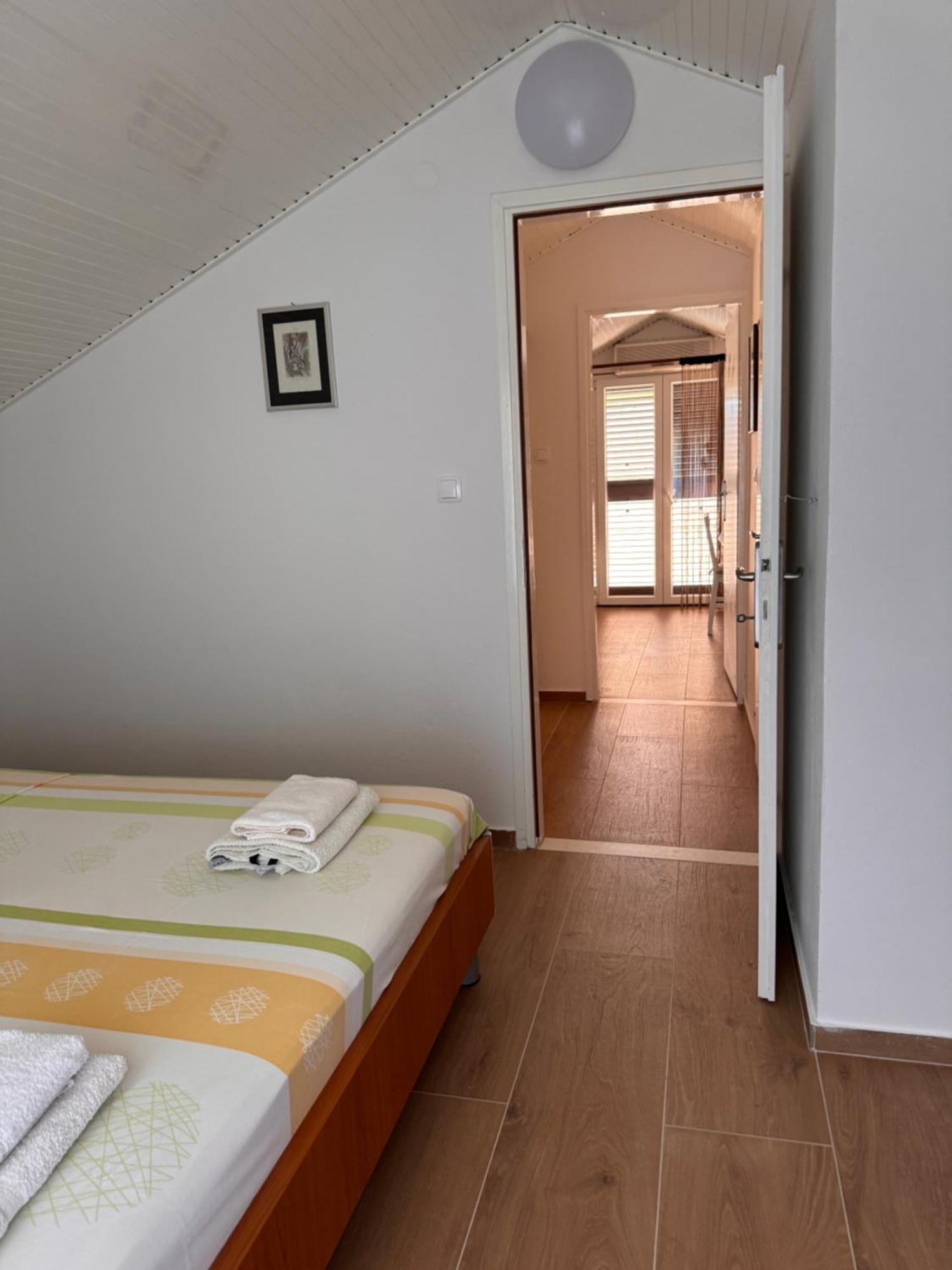 Apartmani Fides Lumbarda Szoba fotó
